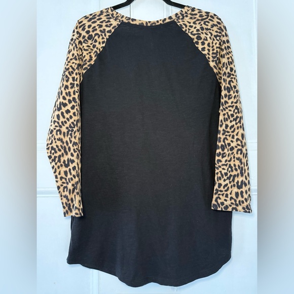 PINK Victoria’s Secret Leopard Raglan Baseball Tee - Large - Picture 2 of 7